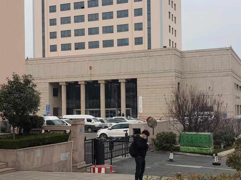 徐匯區律師：被告人檢舉的人被確定為犯罪嫌疑人但未到案是否構成立功