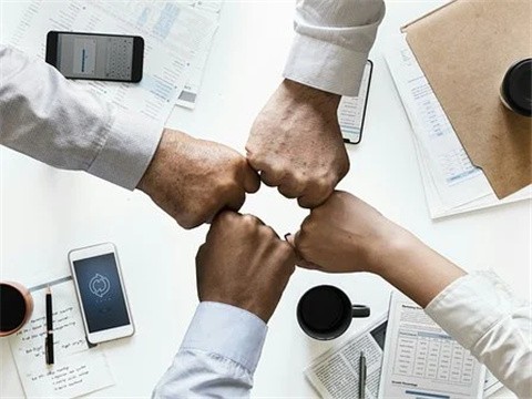 偷偷篡改同學高考志愿，只因想小施懲戒
